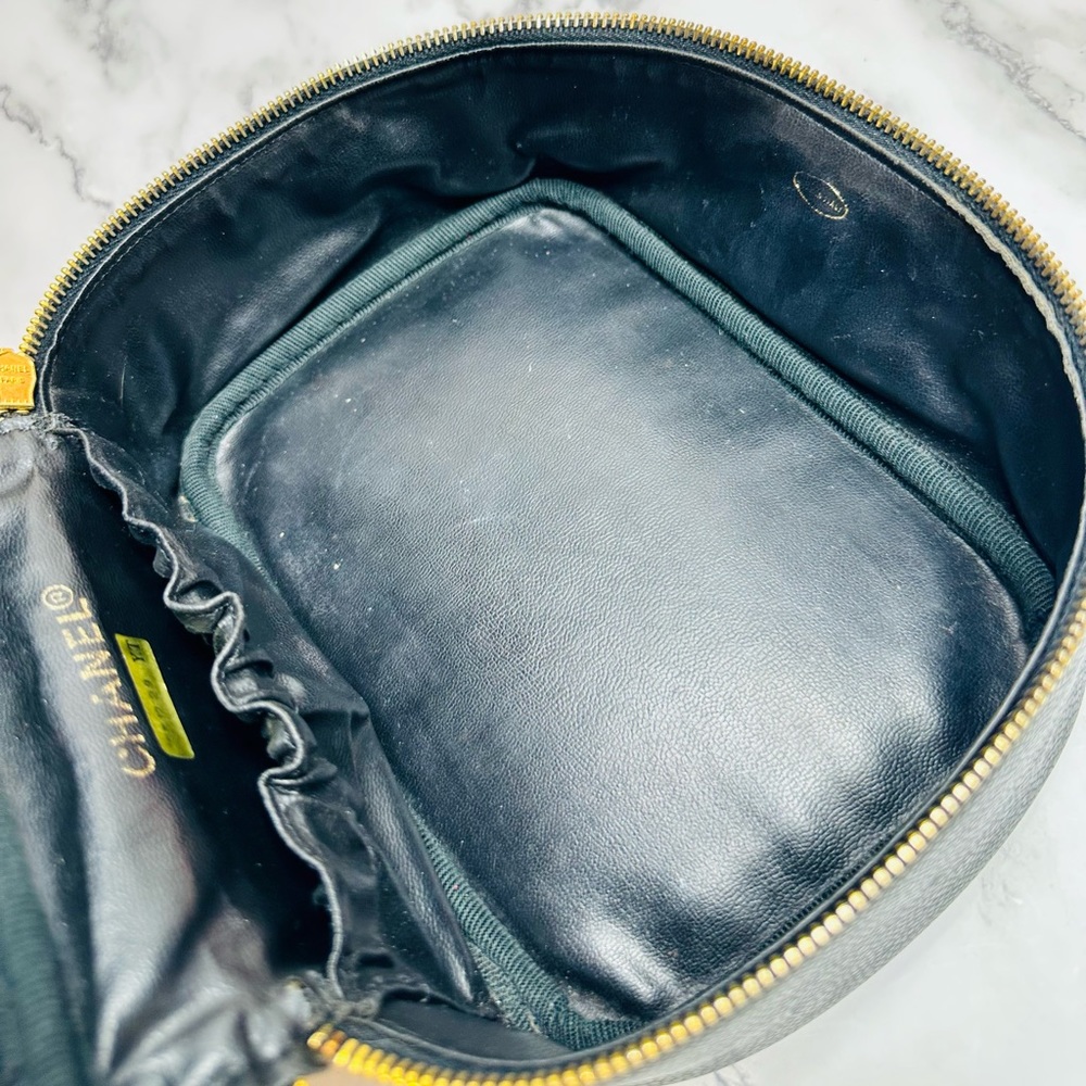 EUC Vintage CHANEL Black Caviar Leather CC Vanity Case Bag - Picture 15 of 16